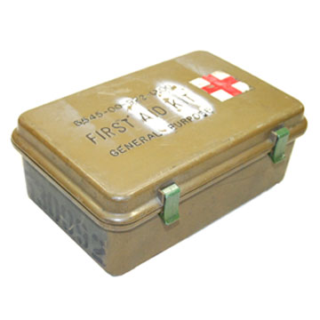 米軍放出品 FIRST AID KIT ファーストエイド メディックの商品詳細